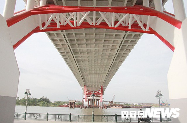 Cận cảnh cây cầu độc đáo hình cánh chim biển sắp thông xe ở Hải Phòng - Ảnh 4.