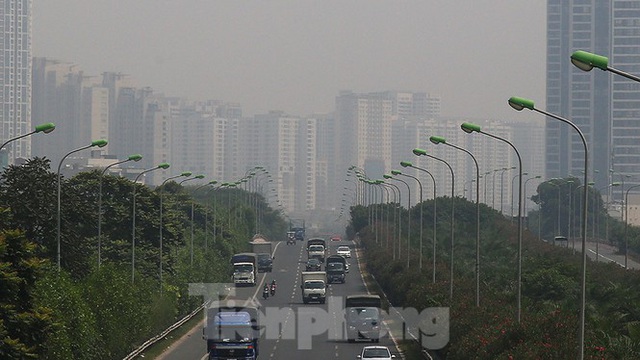 Hà Nội lại chìm trong ô nhiễm, khuyến cáo người dân hạn chế ra đường - Ảnh 6.