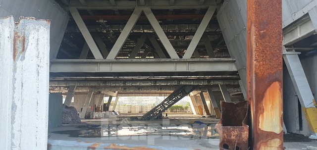 Cận cảnh tòa nhà triển lãm 800 tỷ xây dựng dang dở ở Thủ Thiêm - Ảnh 5.