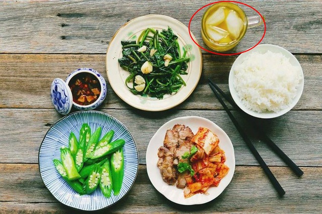 7 thói xấu trong bữa ăn khiến con người chết sớm hơn, điều số 2 các gia đình Việt biết hại nhưng không bỏ được - Ảnh 5.