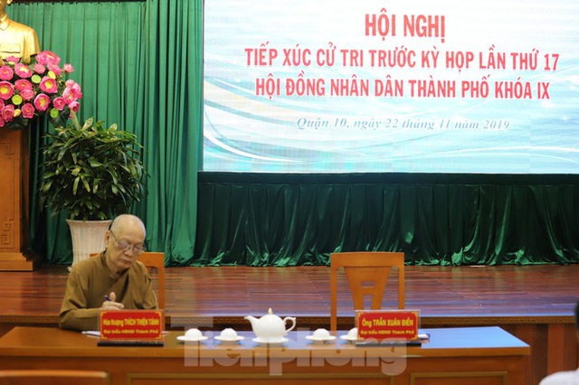 Ông Tất Thành Cang vắng mặt tại buổi tiếp xúc cử tri vì công việc đột xuất - Ảnh 2.