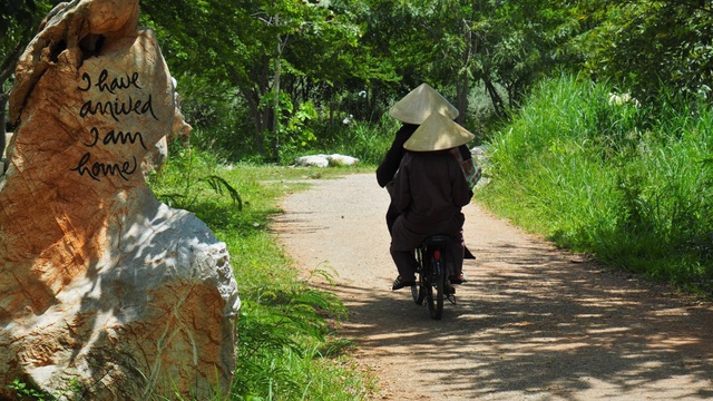 Mất 1 tuần tu tập tại làng Mai của thiền sư Thích Nhất Hạnh, tôi mới ngộ ra chân lý: Hạnh phúc chỉ đến khi biến chánh niệm thành lối sống 24/7 - Ảnh 3.