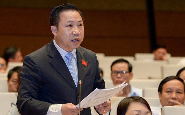  ĐB Lưu Bình Nhưỡng chất vấn Bộ trưởng Trần Tuấn Anh về cán bộ bị tố được bổ nhiệm thần tốc - Ảnh 1.