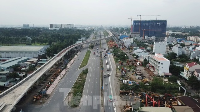 Nhìn từ trên cao nút giao thông cửa ngõ phía Đông Sài Gòn vừa thông xe - Ảnh 1.