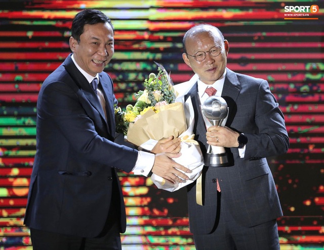 Tuyển Việt Nam thắng lớn tại AFF Awards 2019: Xứng danh anh cả Đông Nam Á - Ảnh 4.