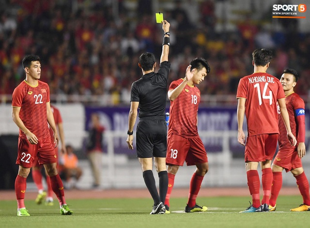 HLV Park Hang-seo và trợ lý phản ứng gay gắt với trọng tài sau tình huống U22 Việt Nam bị phạm lỗi đầy nguy hiểm - Ảnh 10.