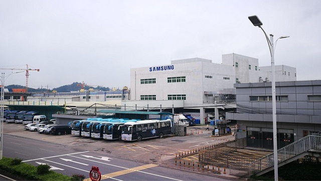 Samsung ra đi khiến dân Trung Quốc gánh đủ: Đường phố đìu hiu, mất kế sinh nhai, hàng nghìn người thất nghiệp, xuất khẩu sụt giảm mạnh - Ảnh 2.