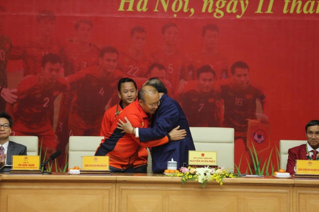  Thủ tướng giải đáp thắc mắc vì sao chỉ tiếp 2 đội bóng đá U22 Việt Nam - Ảnh 2.