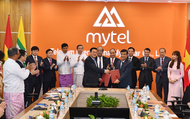 HDBank mở văn phòng giao dịch tại Myanmar, ký kết hợp tác với Viettel Global - Ảnh 1.