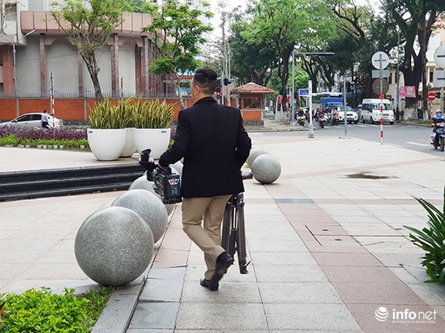 Nên di dời 43 quả cầu đá quây trước Trung tâm Hành chính TP Đà Nẵng? - Ảnh 16.