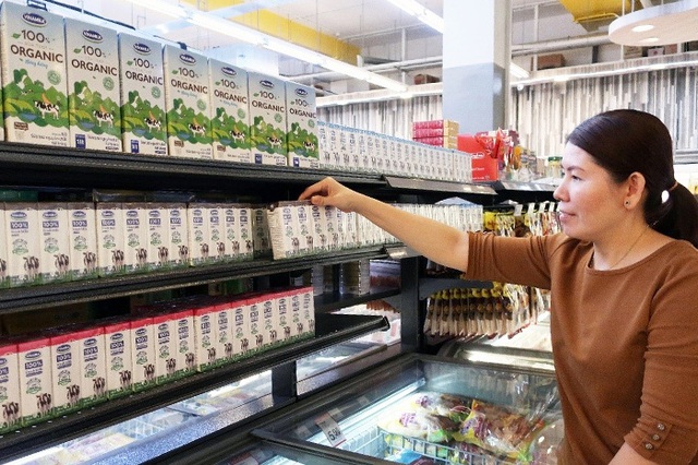 Sữa tươi organic Vinamilk vào siêu thị Singapore, mở cơ hội xuất khẩu sữa tươi ra nhiều nước trên thế giới - Ảnh 2.