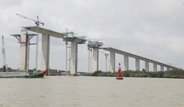 Hàng loạt dự án giao thông lớn phía Nam chậm vì đói vốn - Ảnh 1.