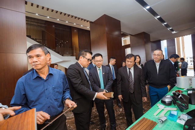 Đại sứ quán Mỹ đến thăm và chúc mừng An Phát Holdings nhân dịp xây dựng nhà máy sản xuất tại Mỹ - Ảnh 2. Đại sứ quán Mỹ đến thăm và chúc mừng An Phát Holdings nhân dịp xây dựng nhà máy sản xuất tại Mỹ - Ảnh 2.