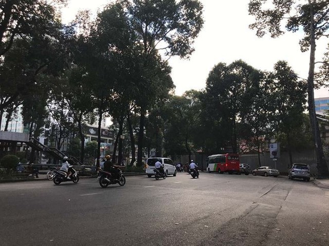Ngày đầu đi làm sau kỳ nghỉ Tết, trung tâm Sài Gòn thông thoáng - Ảnh 12.