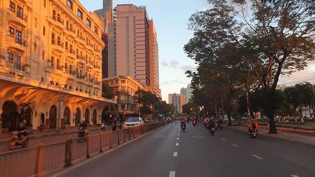 Ngày đầu đi làm sau kỳ nghỉ Tết, trung tâm Sài Gòn thông thoáng - Ảnh 3.