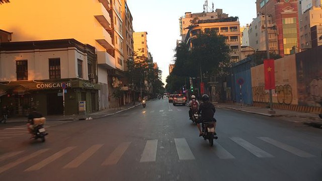 Ngày đầu đi làm sau kỳ nghỉ Tết, trung tâm Sài Gòn thông thoáng - Ảnh 5.