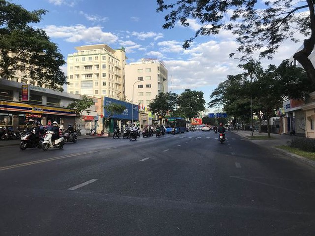 Ngày đầu đi làm sau kỳ nghỉ Tết, trung tâm Sài Gòn thông thoáng - Ảnh 8.