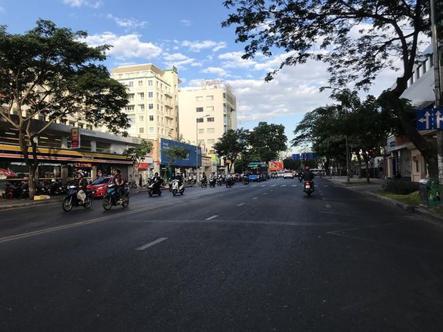 Ngày đầu đi làm sau kỳ nghỉ Tết, trung tâm Sài Gòn thông thoáng - Ảnh 9.