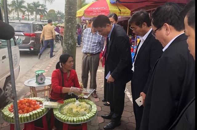 Lễ hội Đền Trần: Khách sạn, nhà nghỉ cháy phòng, tăng giá chóng mặt  - Ảnh 4.