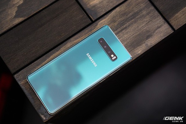 Trên tay Galaxy S10 và S10+: Bước ngoặt mới trong thiết kế smartphone - Ảnh 19.