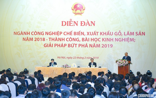 Thủ tướng: Đưa Việt Nam trở thành công xưởng sản xuất, chế biến, xuất khẩu đồ gỗ của thế giới - Ảnh 3.