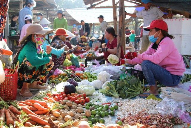 Việt Nam là một mỏ vàng tiềm năng cho các nhà bán lẻ quốc tế, nhưng những thói quen này của người Việt đang cản trở họ - Ảnh 3.