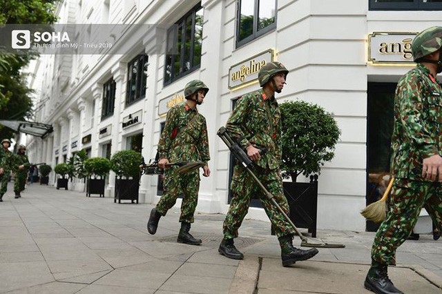  Công binh dò mìn tại các khách sạn lớn ở Hà Nội - Ảnh 9.