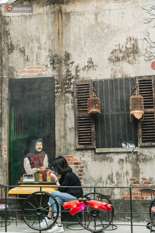 Chuyện chàng trai lớn lên từ ngôi làng ung thư quyết tâm tạo một quán cafe từ hàng nghìn đồ tái chế giữa phố cổ Hà Nội - Ảnh 21.