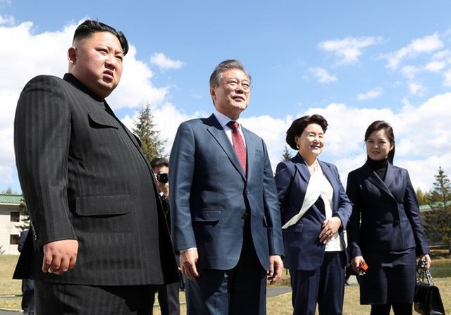 Những mẫu túi xách hàng hiệu chất đến từng đồng của phu nhân ông Kim Jong Un - Ảnh 12.