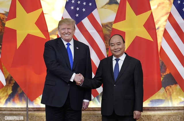 Thủ tướng Nguyễn Xuân Phúc đón Tổng thống Hoa Kỳ Donald Trump - Ảnh 10.