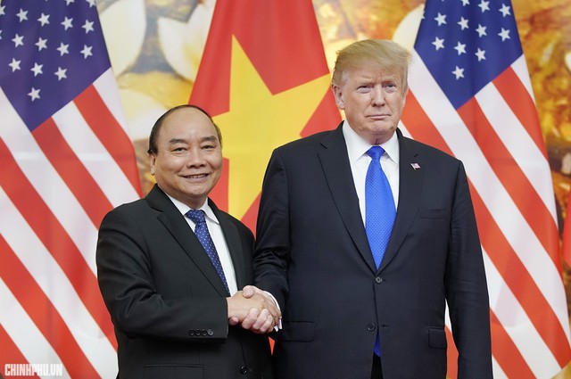 Thủ tướng Nguyễn Xuân Phúc đón Tổng thống Hoa Kỳ Donald Trump - Ảnh 11.