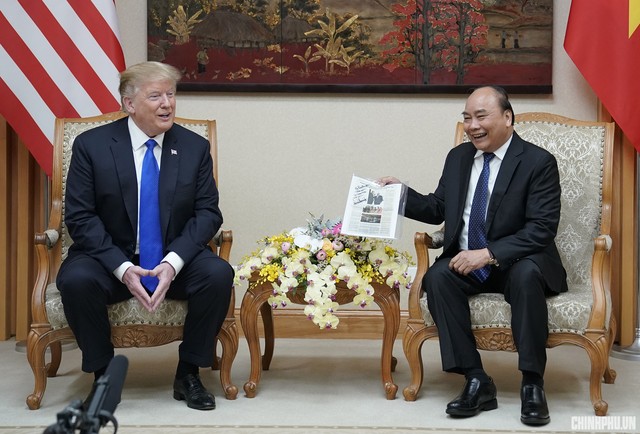 Thủ tướng Nguyễn Xuân Phúc đón Tổng thống Hoa Kỳ Donald Trump - Ảnh 14.