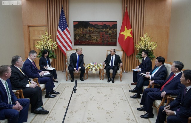 Thủ tướng Nguyễn Xuân Phúc đón Tổng thống Hoa Kỳ Donald Trump - Ảnh 15.