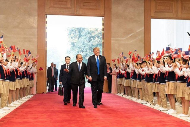 Nhà Trắng đăng tải loạt khoảnh khắc đẹp trong ngày đầu Hội nghị thượng đỉnh Mỹ - Triều tại Việt Nam - Ảnh 6.