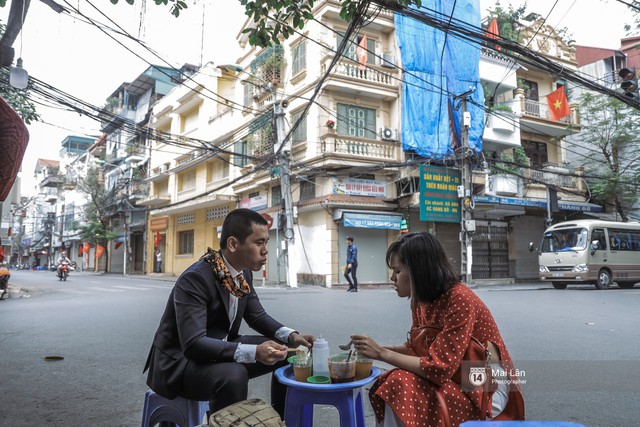 Sáng mùng 1 Tết Hà Nội: Vắng thế mà sao yêu thế! - Ảnh 10.