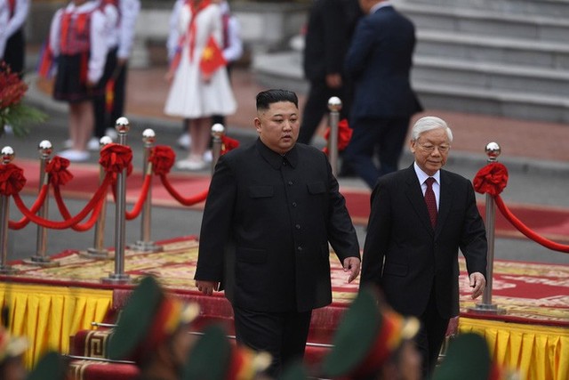 Chủ tịch Kim Jong Un đến Văn phòng Chính phủ, hội kiến Thủ tướng Nguyễn Xuân Phúc - Ảnh 6. Chủ tịch Kim Jong Un đến Văn phòng Chính phủ, hội kiến Thủ tướng Nguyễn Xuân Phúc - Ảnh 6.