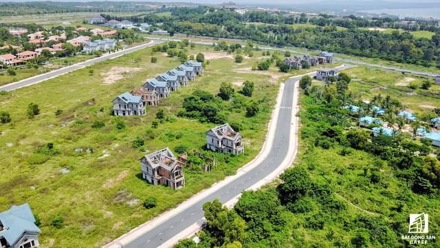 Bình Thuận ra tối hậu thư cho hàng loạt dự án bất động sản du lịch chậm triển khai - Ảnh 1.