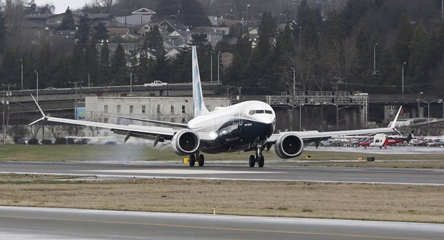 Hai thảm kịch liên tiếp khiến gần 350 người thiệt mạng: Boeing vẫn khẳng định 737 MAX an toàn - Ảnh 1.