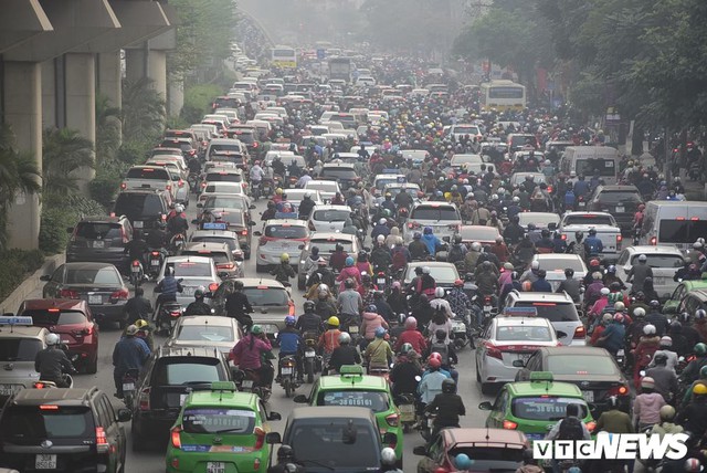 ĐBQH: Không chỉ cấm xe máy, Hà Nội, TP.HCM cần có lộ trình cấm ô tô cá nhân - Ảnh 3.