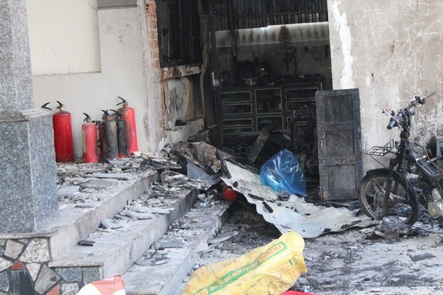 Cận cảnh hiện trường vụ hỏa hoạn khiến 3 người chết cháy ở Bà Rịa - Vũng Tàu - Ảnh 7.