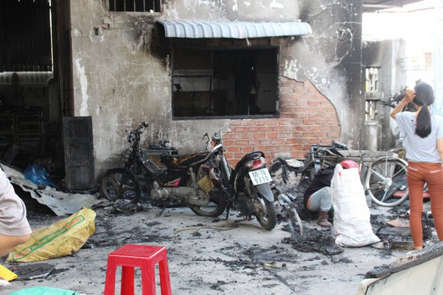  Cận cảnh hiện trường vụ hỏa hoạn khiến 3 người chết cháy ở Bà Rịa - Vũng Tàu - Ảnh 9.