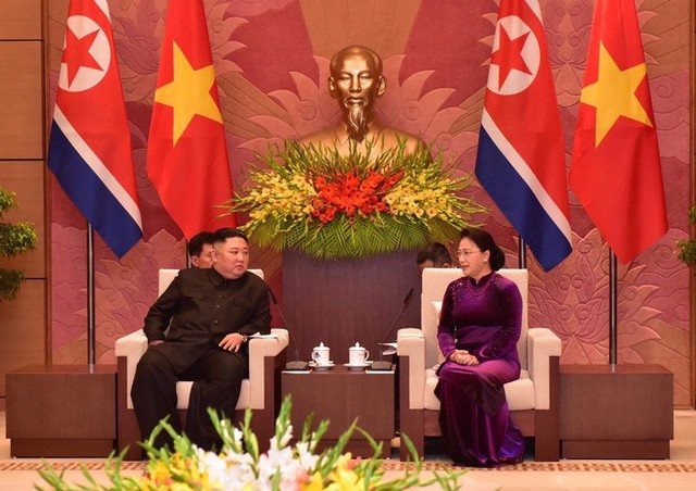 Toàn cảnh chuyến thăm chính thức Việt Nam của Chủ tịch Kim Jong Un qua ảnh - Ảnh 5.