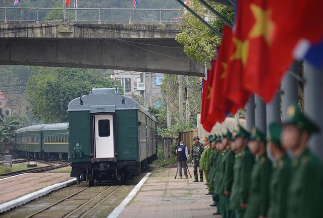 Toàn cảnh chuyến thăm chính thức Việt Nam của Chủ tịch Kim Jong Un qua ảnh - Ảnh 17.