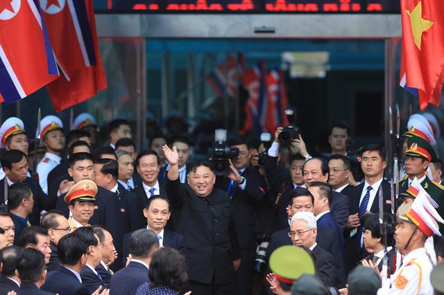 Toàn cảnh chuyến thăm chính thức Việt Nam của Chủ tịch Kim Jong Un qua ảnh - Ảnh 13.