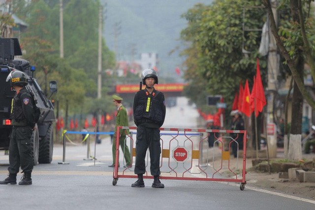  Cận cảnh dàn xe bọc thép tại ga Đồng Đăng trước giờ Chủ tịch Kim Jong-un rời Việt Nam  - Ảnh 6.