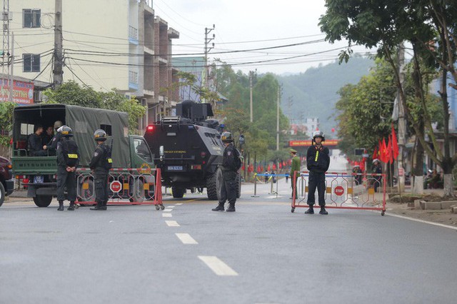  Cận cảnh dàn xe bọc thép tại ga Đồng Đăng trước giờ Chủ tịch Kim Jong-un rời Việt Nam  - Ảnh 7.