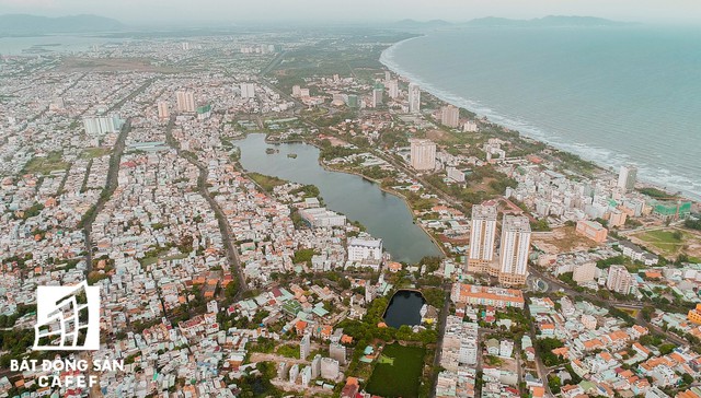 Bất động sản Bà Rịa - Vũng Tàu đang thu hút hàng loạt ông lớn, dự án nghỉ dưỡng bùng nổ - Ảnh 1.