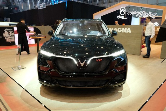 Bóc tách trang bị hàng hiệu trên VinFast Lux V8 vừa ra mắt - Ảnh 8.