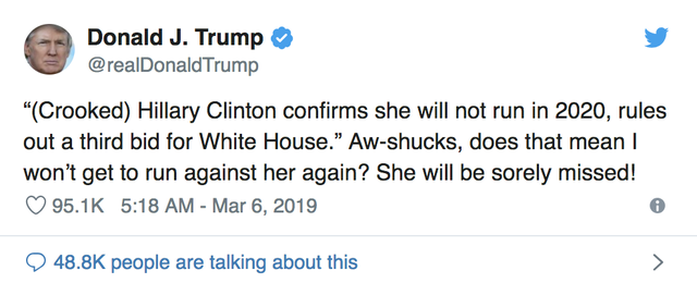 Đăng đàn mỉa mai, ông Trump bị bà Clinton tung đòn đáp trả - Ảnh 1.