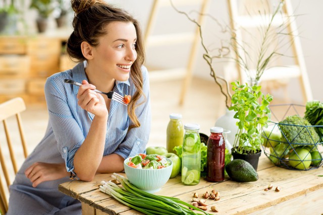 Tưởng là bị nhiệt lưỡi, ngờ đâu lại là dấu hiệu cảnh báo bệnh ung thư mà nhiều người không hay biết - Ảnh 4.